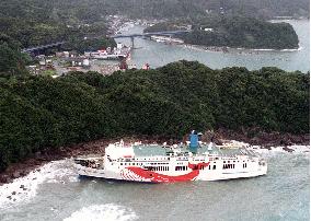Ferry lies stranded off Kochi